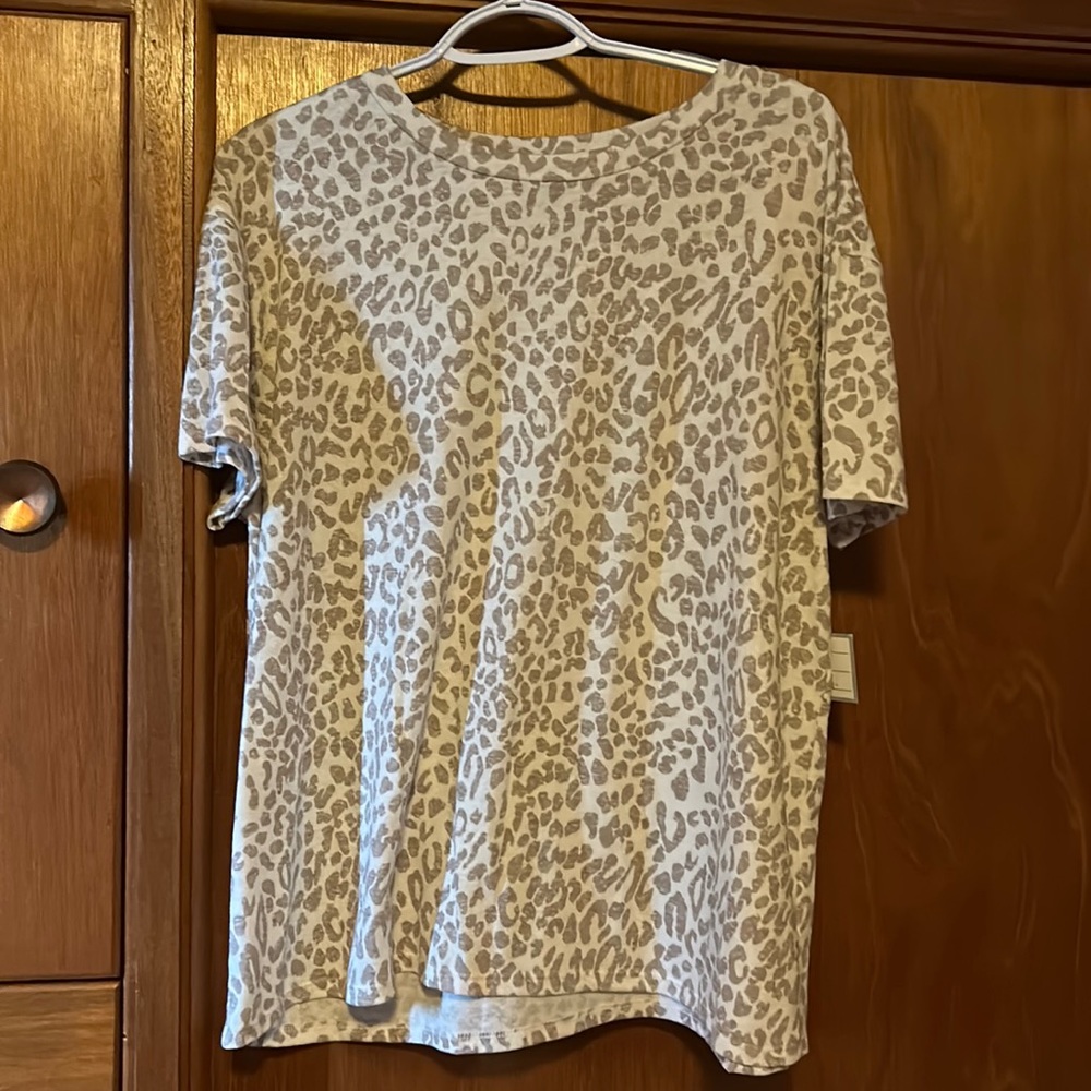 NWT Leopard Tee